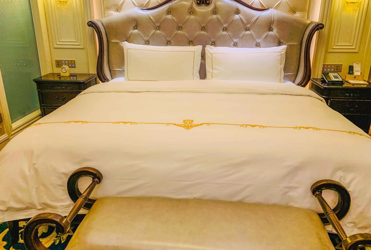Wyndham Grand Kunming East Hotel ภายนอก รูปภาพ