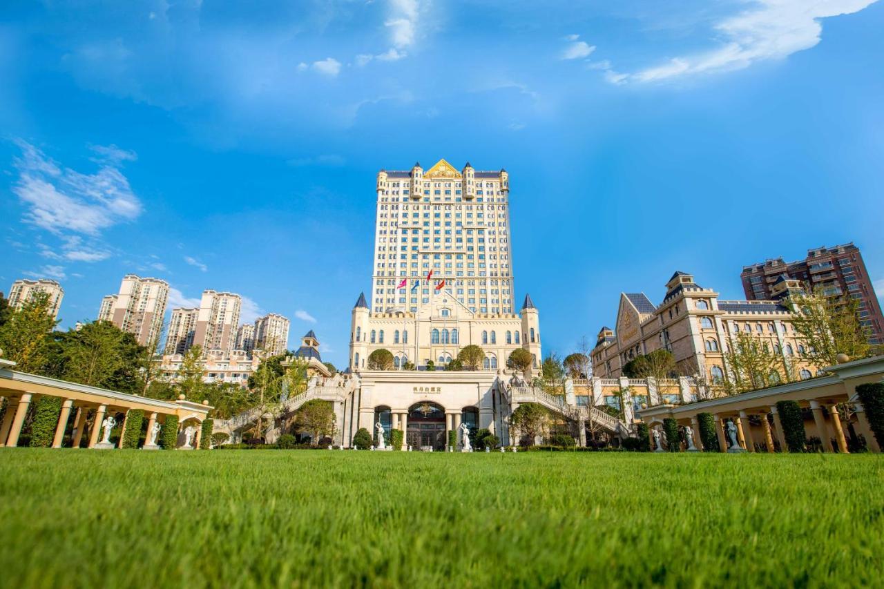 Wyndham Grand Kunming East Hotel ภายนอก รูปภาพ
