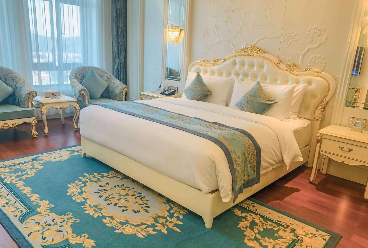 Wyndham Grand Kunming East Hotel ภายนอก รูปภาพ