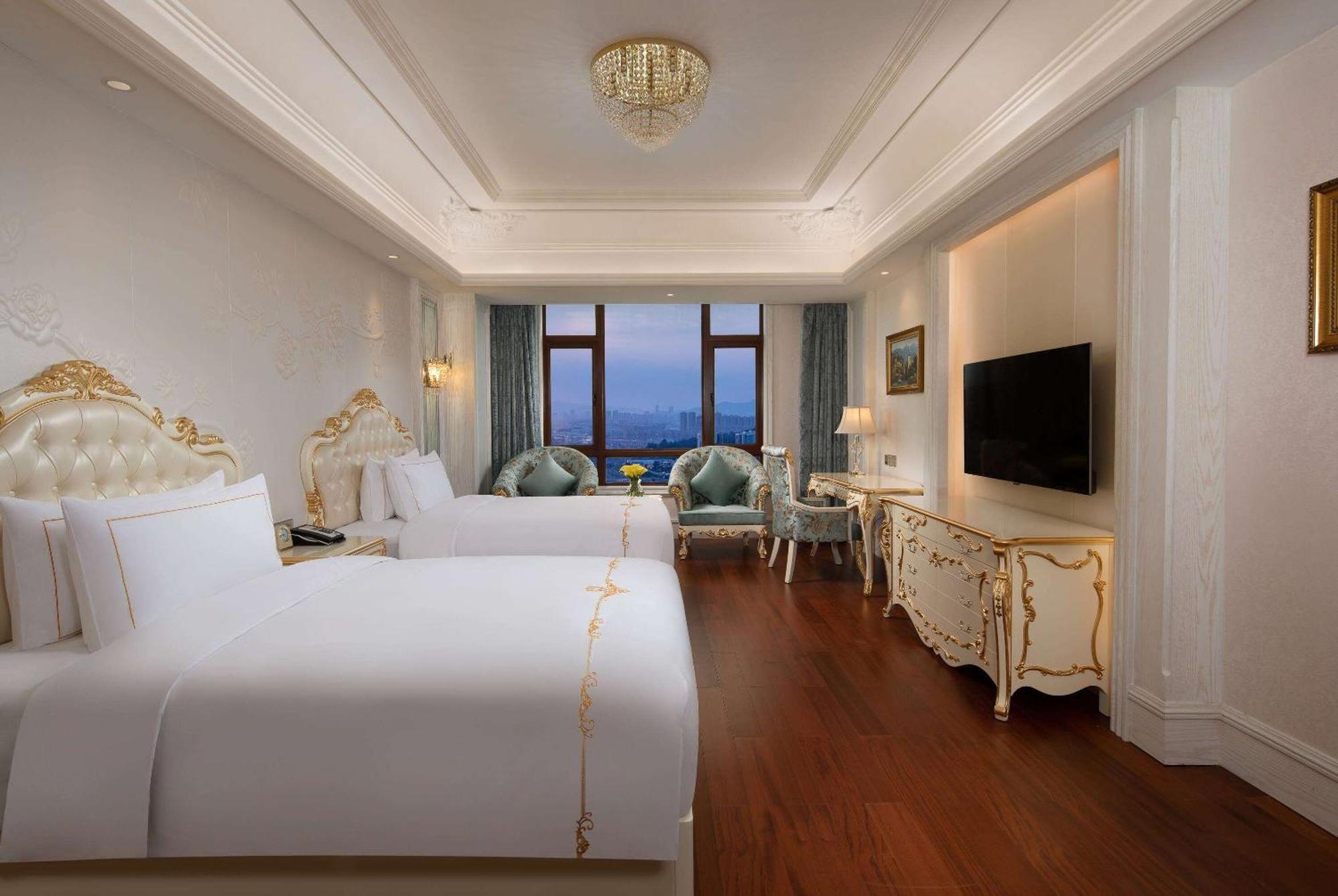 Wyndham Grand Kunming East Hotel ภายนอก รูปภาพ